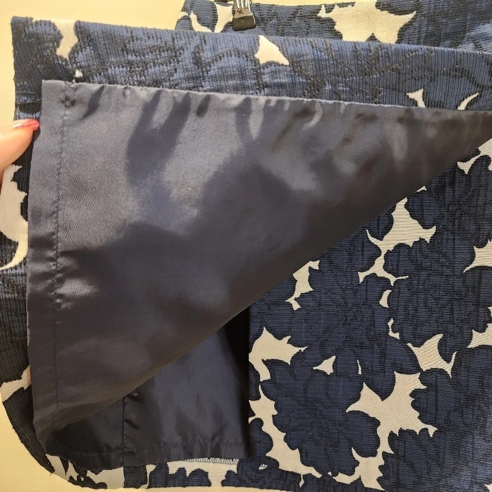 MAISON JULES Cream and Navy Floral A Line Mini Skirt size S